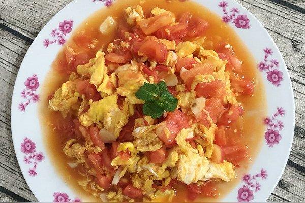 鸡蛋炒西红柿的家常做法？