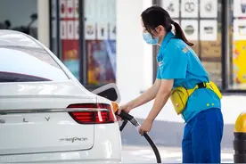 中国的汽油价格，在世界上属于贵还是便宜？