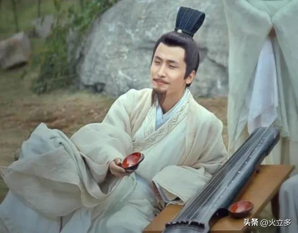 乌衣巷包含哪两组对比（乌衣巷中的对比）