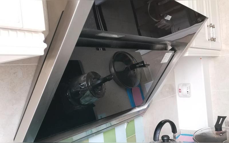 油烟机的接油盒怎么安装?