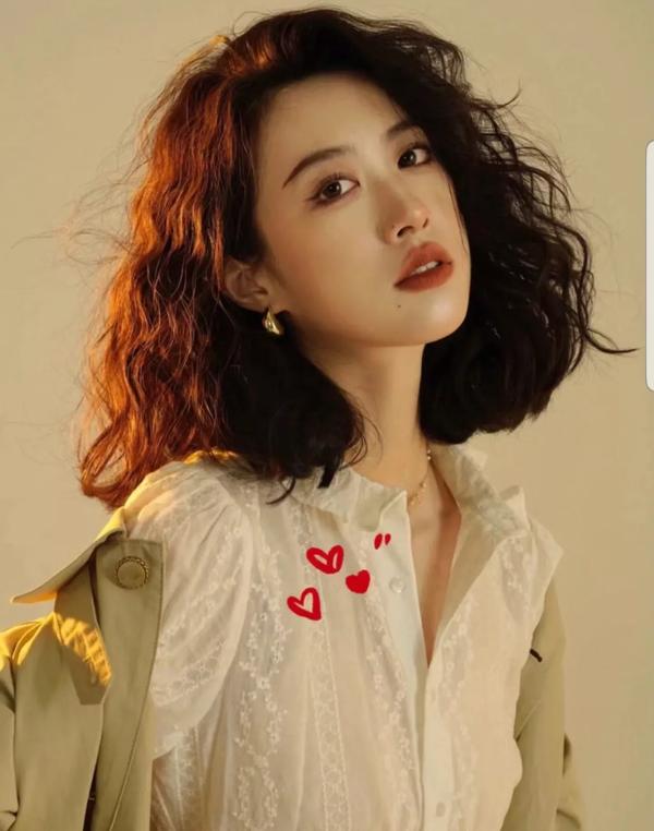 怎么看最适合自己的发型（怎么看最适合自己的发型女）