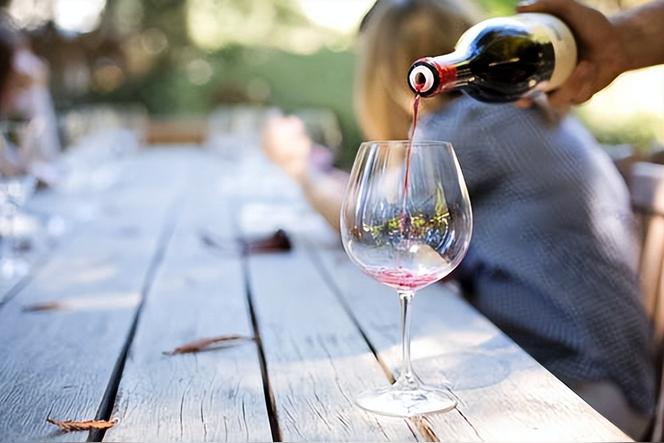 怎么判断红酒质量？