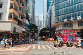 今年最爆的网红旅游地，本地人连饭都吃不上了