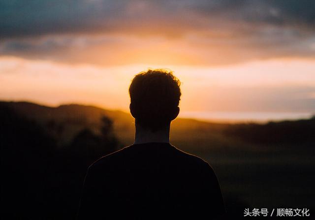 maryssisterwhichhasbrownhairistall.打招呼:hi,everyone,nicetomee