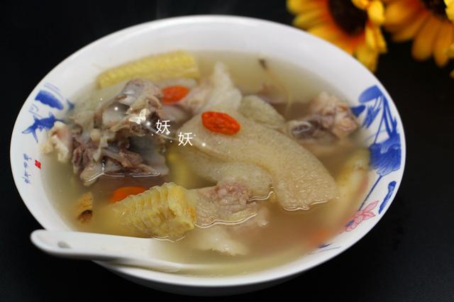 竹笋玉米棒排骨汤 你不知道的美味-起舞食谱网