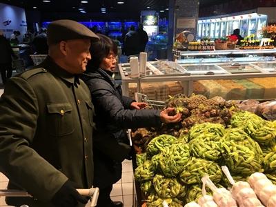 雾霾过后，许昌菜价比较“淡定”！记者教您如何选应季蔬菜！