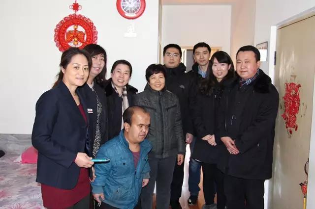 辽宁省检察院积极开展“在职党员进社区”送温暖活动