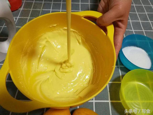 萌上天的小黄鸡慕斯蛋糕，这个夏天你必学的芒果季简易甜品