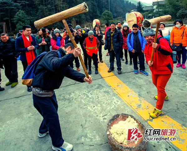 春节黄金周1800万人次游湖南 旅游市场火成“窜天猴”