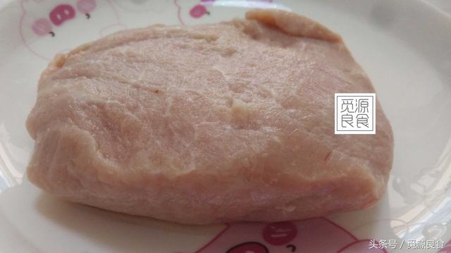 猪肉最好吃的做法，做法原来这么简单，色泽金黄，外酥里嫩，一盘一会就吃光