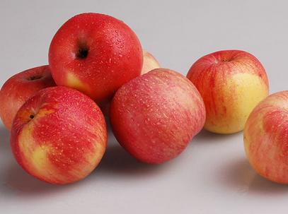 有谁知道桃子和苹果的热量是多少营养成份又是什么
