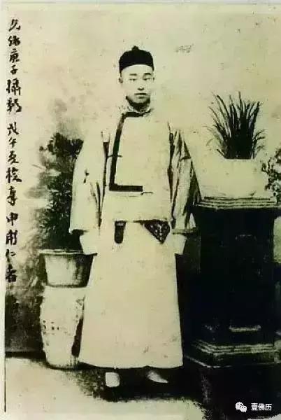 弘一法师李叔同的一生,活出了别人的好几辈子