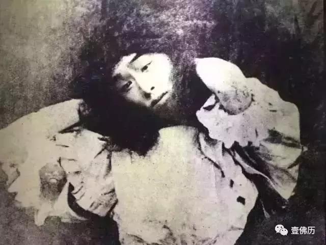 弘一法师李叔同的一生,活出了别人的好几辈子