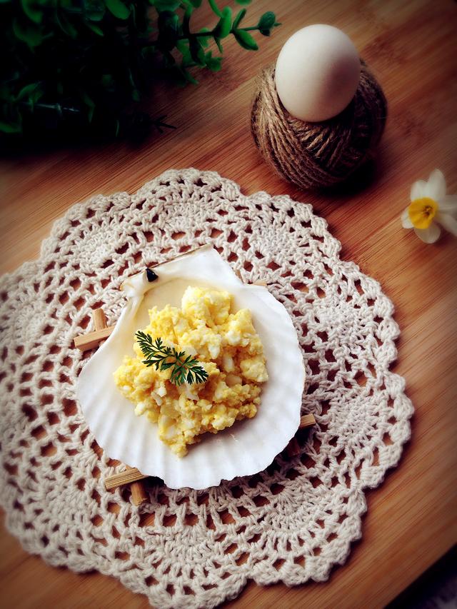 乡土美食，鸡蛋和大蒜的绝妙搭配