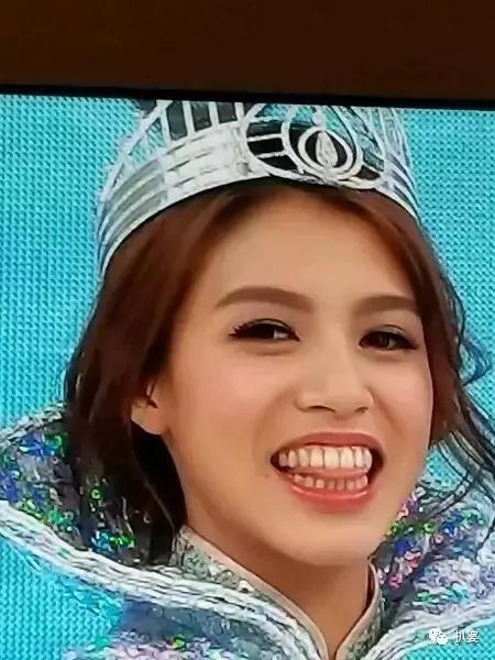 全港骂造假，818百亿富家女港姐夺冠的黑幕传说
