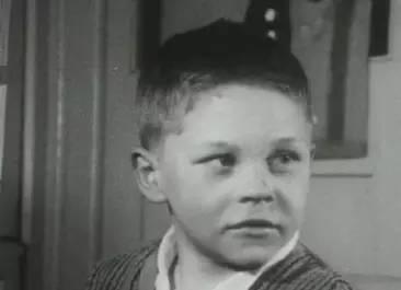 BBC跟拍了49年:穷人与富人的人生七年,差距到底有多大?