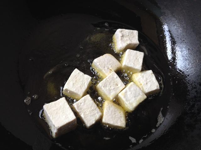 豆腐這樣做太好吃了，保你多吃兩碗飯！