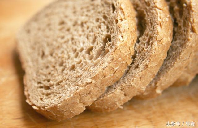 如何辨别真假全麦面包？有这四条就够了