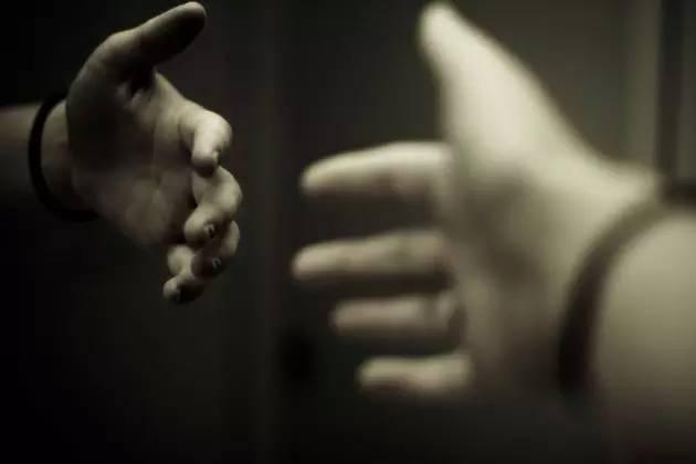 呼吁关爱抑郁症者！这些电影能让你了解他们的内心世界！