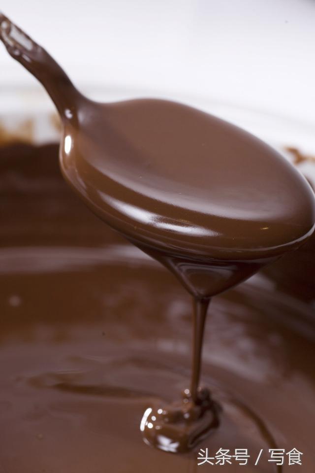 巧克力为什么要调温？打开完美、光泽巧克力必备技巧