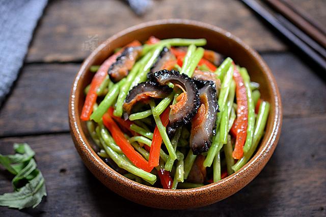 它既是藥又是餐桌上的美味，高蛋白低脂肪還是天然補(bǔ)鈣食品