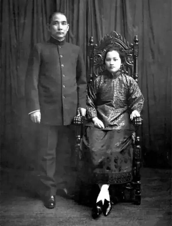民国结婚证书与旧时名人夫妇照
