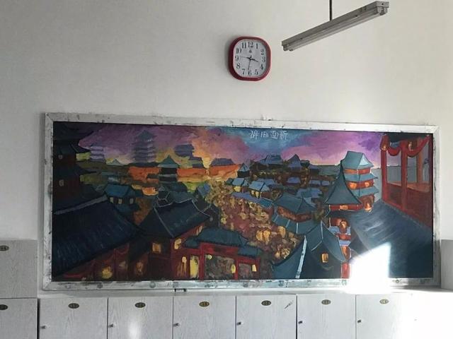 现在黑板报都这种水平了？简直逆天！