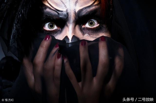 梦到抓人是什么意思(梦到自己带人抓人)