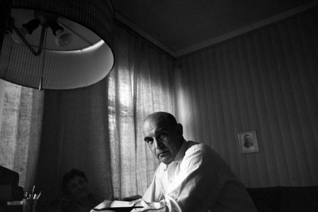 俄罗斯的“薇薇安迈尔”，她死后阁楼上的三万张底片才被发现