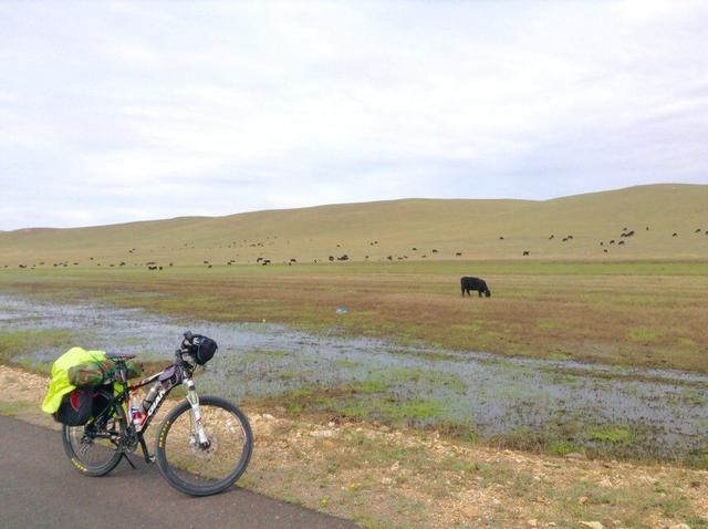 历经55天行程5000公里，62岁的他从黄石骑行到漠河