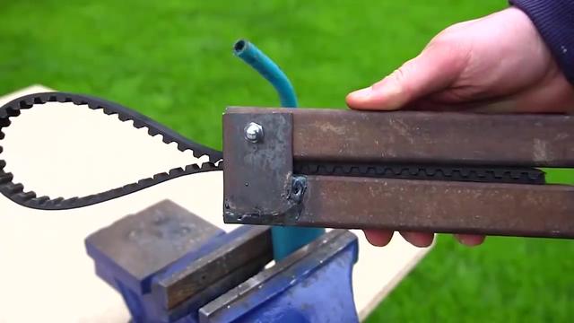 皮带扳手怎么用图解(自制皮带万能扳手)