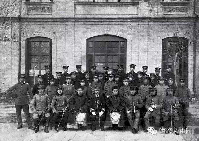 老照片：大清第一届内阁成立与陆军贵胄学堂