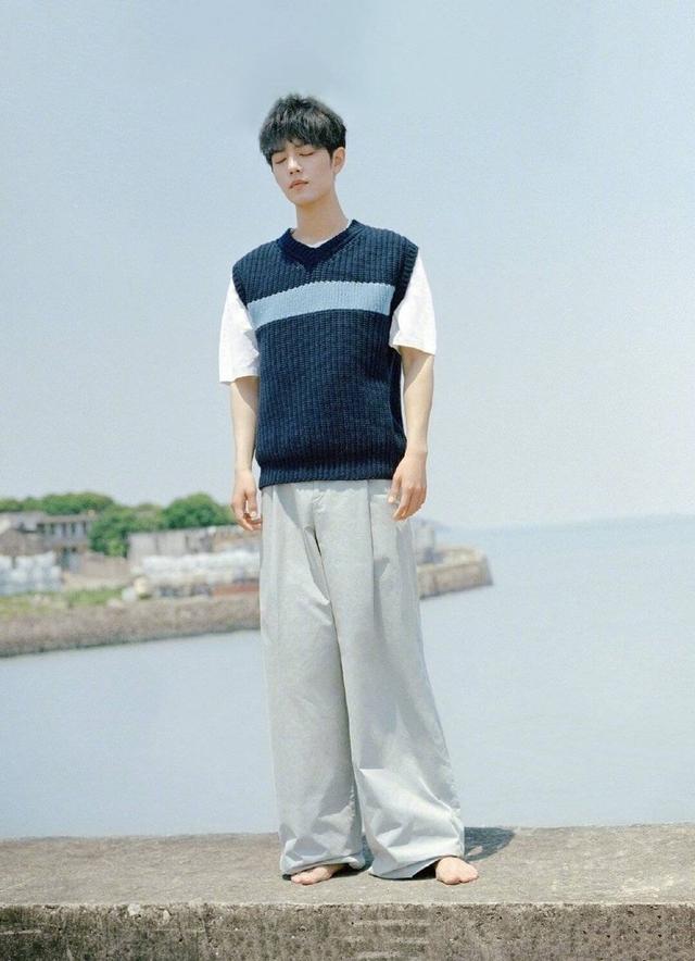 黑粉欠肖戰(zhàn)一個道歉，肖戰(zhàn)好樣的，活該那么多人喜歡