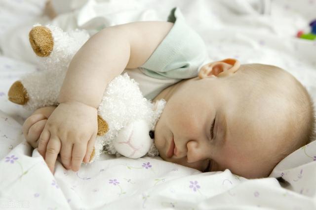 孩子是否需要白天小睡？这份小睡判断标准家长收好，附小睡时间表