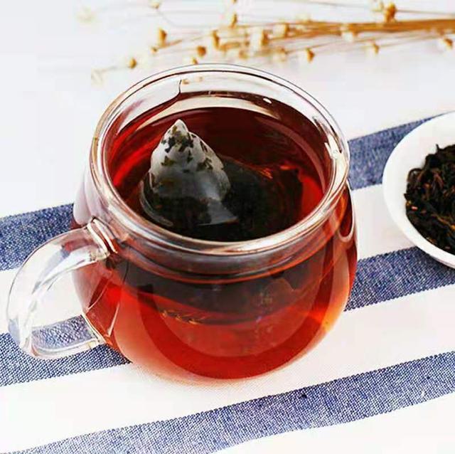 奶茶店的红茶制作方法 用茶叶做奶茶的做法 茶百科