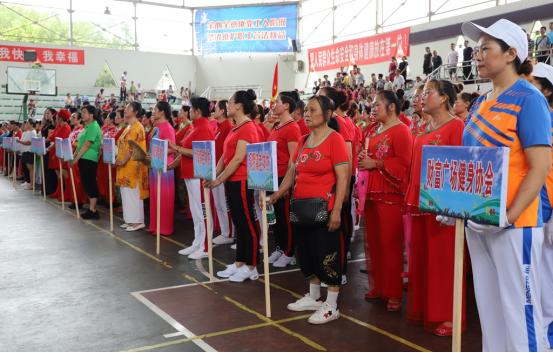 宜宾长宁：中老年人带头健身助力全面小康