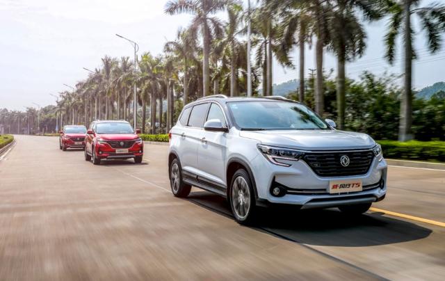 没买车的有福了，这款车凭实力斩获最佳智能紧凑型SUV，不到7万