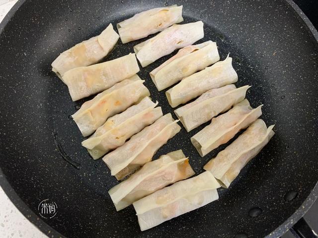 这早餐营养健康，不揉面不发面，煎一煎比包子香，两天不吃准馋