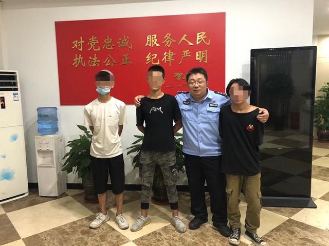 调解|两个外卖小哥在网吧大打出手，民警耐心调解最终化干戈为玉帛