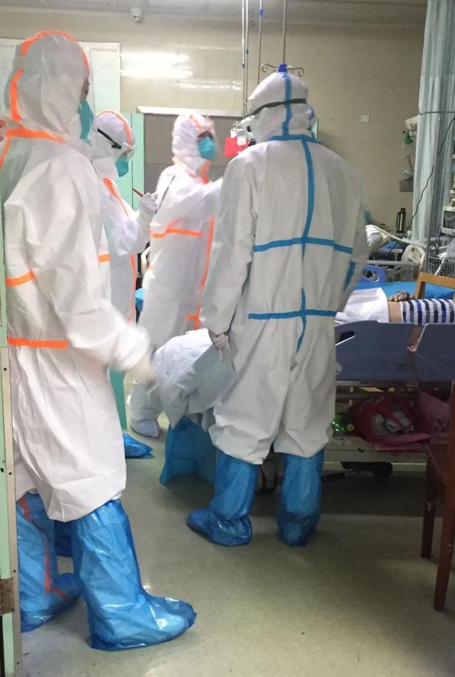 新冠后遗症：隐秘之痛丨来自武汉新冠患者家庭的一手记录