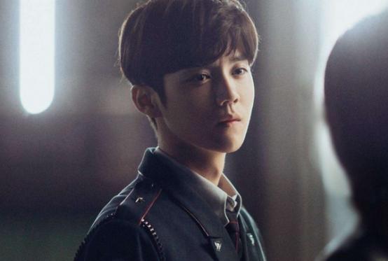 李易峰被问喜欢虞书欣吗？听完他的回答，网友