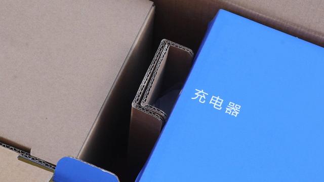 九号儿童电动滑板车E8，伴我宝贝成长快乐无忧