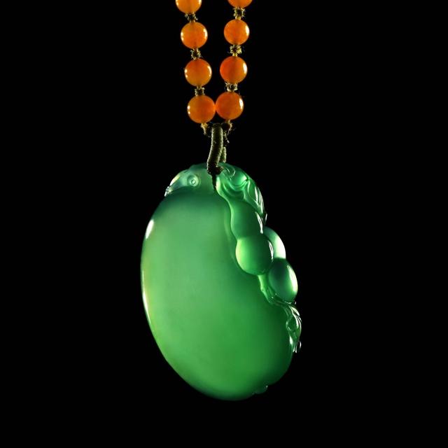 翡翠基础知识:翡翠的优劣与真伪鉴别_中国翡翠玉石网