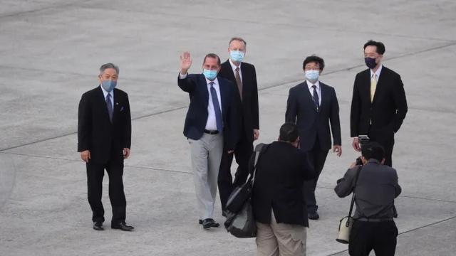 海峡锐评 | 美国部长走了，给台湾留下“三乱”