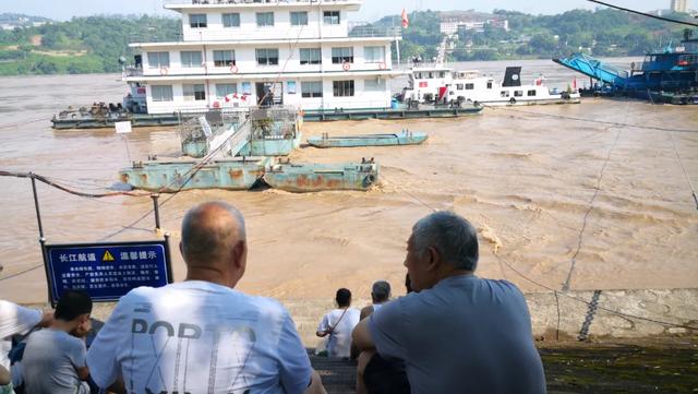 江津区|直击江津洪峰过境丨今天，你们辛苦了!