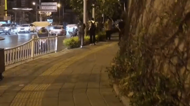 赵丽颖探班冯绍峰深夜约会，婚变传闻不攻自破