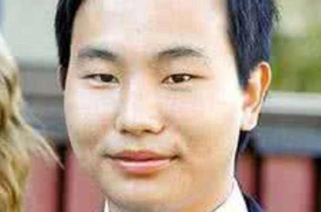 高校保安励志娶瑞典美女，童话般的爱情，你猜