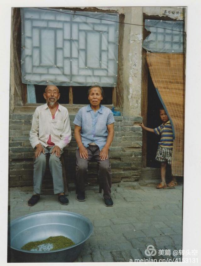 浪起来一阵子[jiùmā]舅妈母亲的兄长叫舅伯/舅爸,兄嫂叫舅妈/舅姆