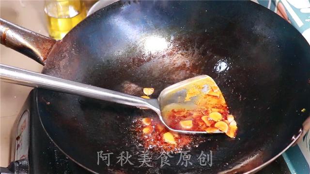 豆角烧茄子怎么做才好吃又不腻？学会这一招，比大鱼大肉都过瘾