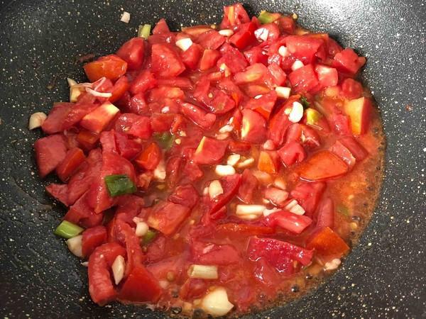2个西红柿，1把金针菇，简单一做，美味下饭，好吃到想哭